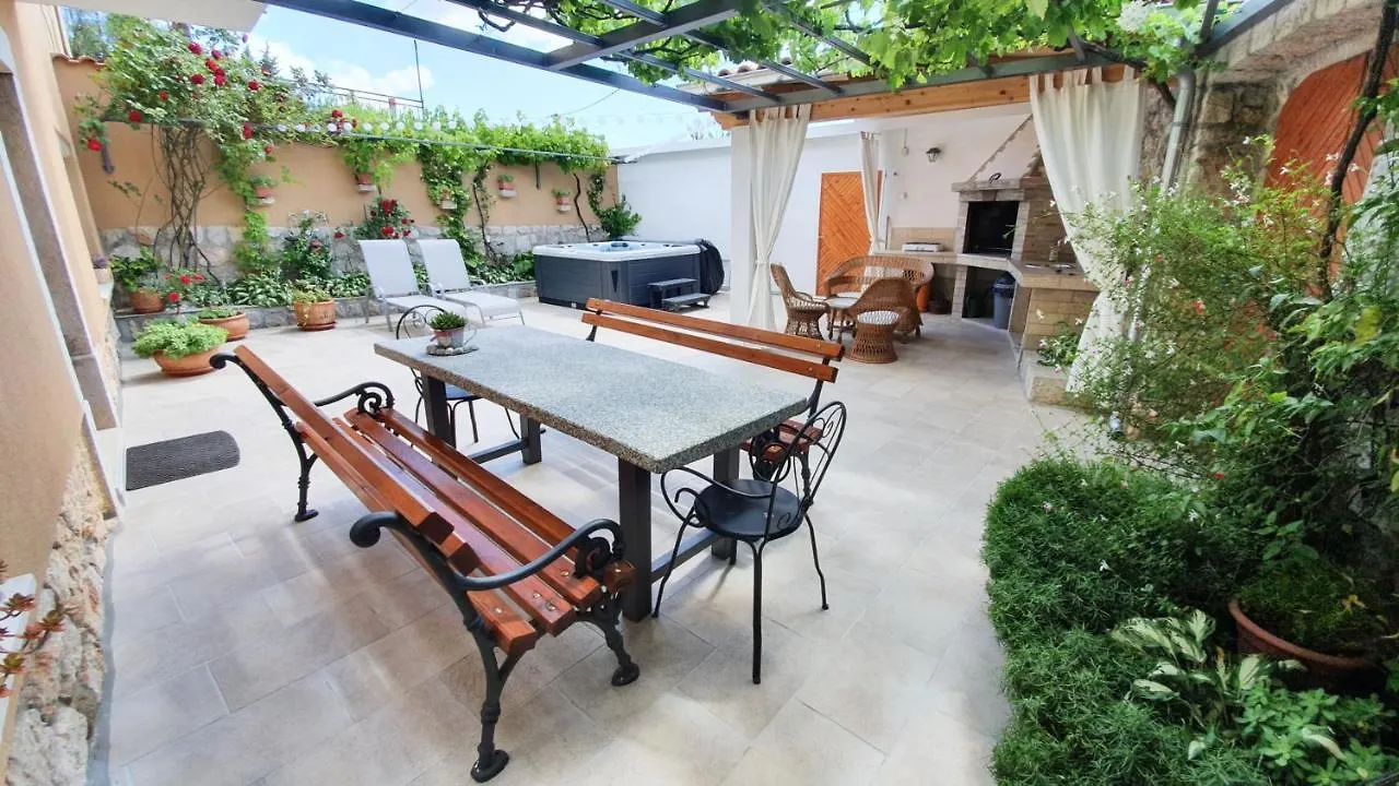 Barac Rural Holiday Home Grizane-Belgrad